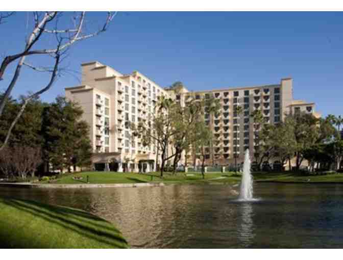 Costa Mesa, CA - Costa Mesa Marriott - One night in a suite with parking