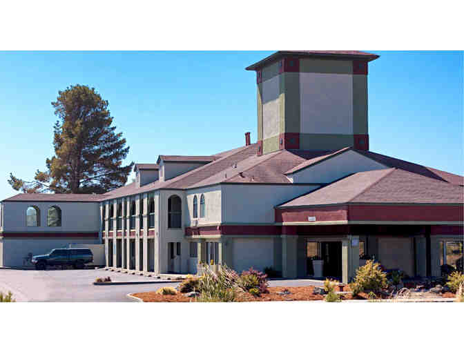 Fortuna, CA - Redwood Riverwalk Hotel - 2 nt stay for 4 in Family Suite wth breakfast