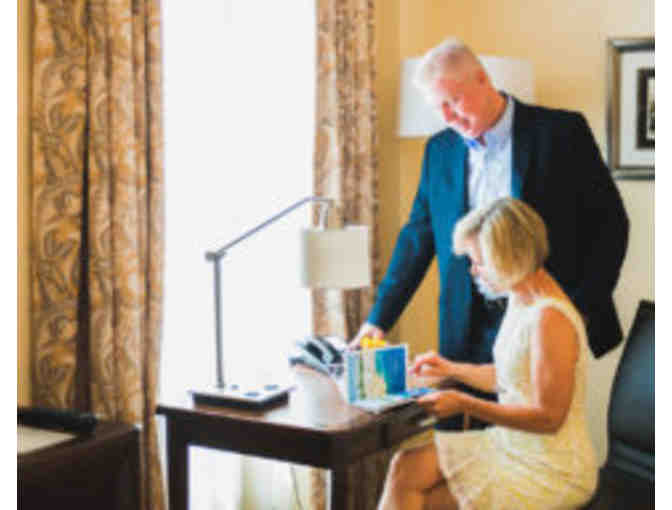 Santa Barbara, CA - Hotel Santa Barbara -  One night stay in a queen room