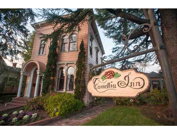 Healdsburg, CA - Camellia Inn - One night stay in Queen room w/ breakfast buffet and more