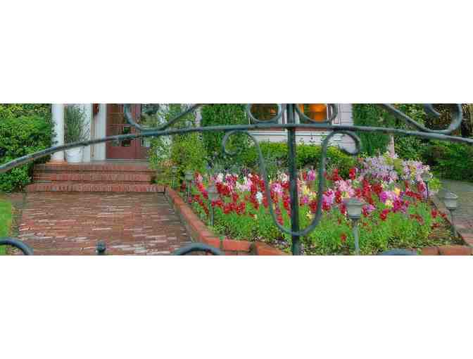 Healdsburg, CA - Camellia Inn - One night stay in Queen room w/ breakfast buffet and more