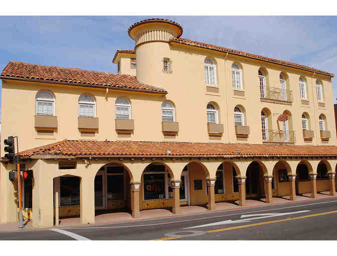 Sonora, CA - Sonora Inn - 1 nt in Deluxe King with American Breakfast