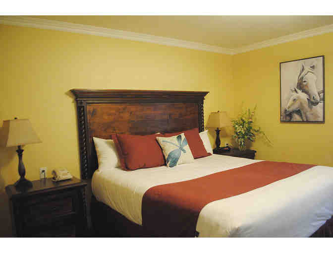 Sonora, CA - Sonora Inn - 1 nt in Deluxe King with American Breakfast