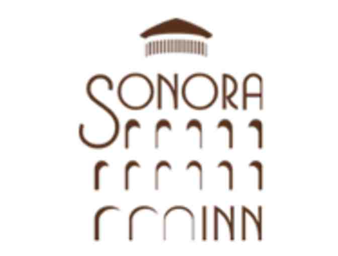 Sonora, CA - Sonora Inn - 1 nt in Deluxe King with American Breakfast