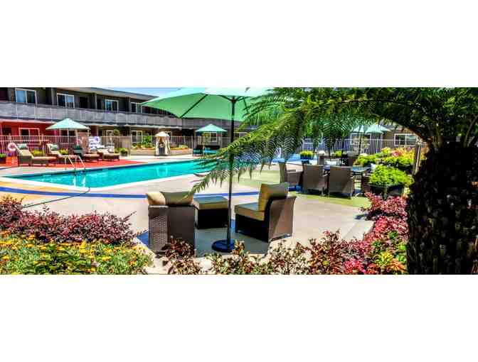 Oakland, CA - The Z Hotel Jack London Square - One night stay