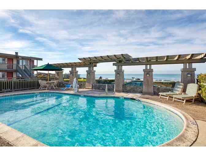 San Simeon, CA - Cavalier Oceanfront Resort - 2 nts Deluxe Ocean View King w/ brkfst