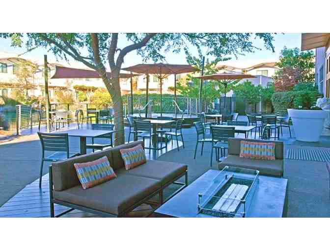 American Canyon, CA - Doubletree Hotel - 2 nts, $150 F&B credit, Brkfst, couples massage