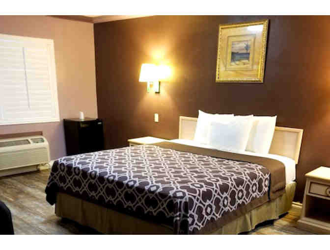 Hollywood, CA - Hollywood Stars Inn - One night stay in king room for two