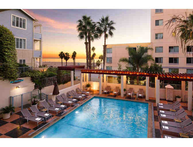 Santa Monica, CA - JW Marriott Santa Monica Le Merigot - 1 nt stay w/ parking &amp; resort fee - Photo 1