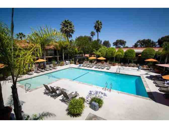 Thousand Oaks, Palm Garden Hotel - One night in a junior suite