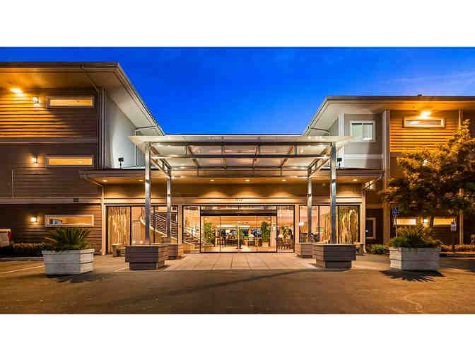 Oakland, CA - Best Western Plus Bayside Hotel - 2 nts in king water view room & parking