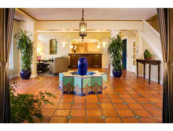 Santa Barbara, CA - Holiday Inn Express - One Night Stay in Charming Standard Room