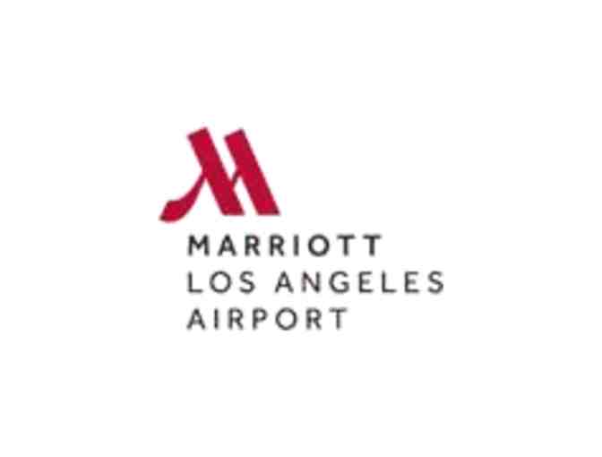 Los Angeles, Ca - Los Angeles Airport Marriott - One Night Stay with Parking - Photo 16