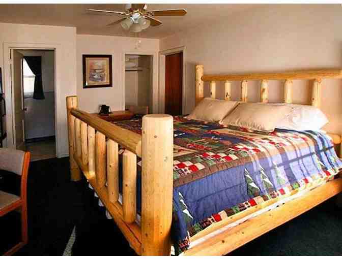 Dunsmuir, CA - Dunsmuir Lodge - Two night stay in a premier king room - Photo 8