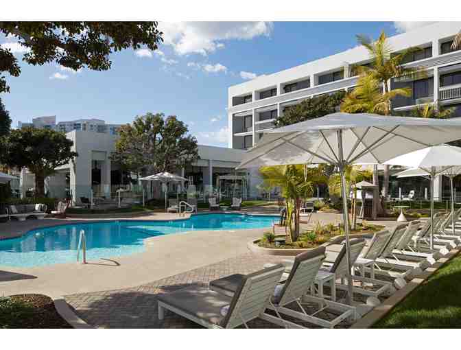 Marina Del Rey, CA - Hotel MdR - one night stay + breakfast for 2 + parking - Photo 5