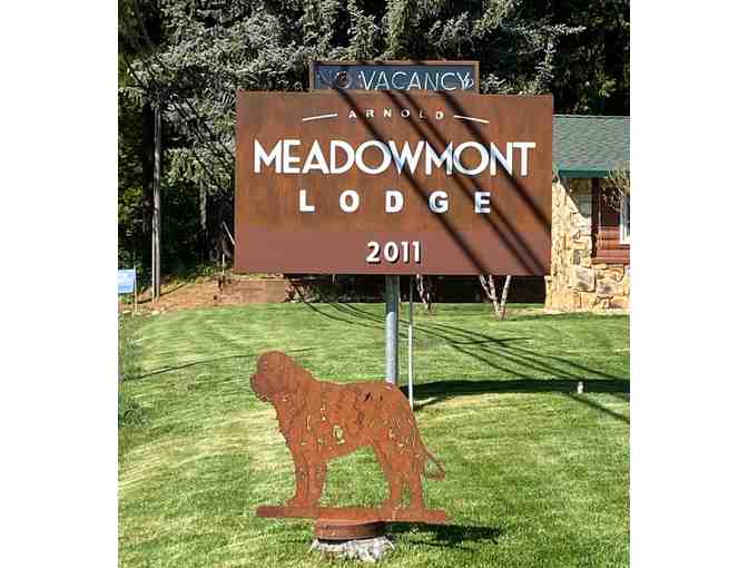 Arnold, CA - Arnold Meadowmont Lodge - Two Night Stay in King Room