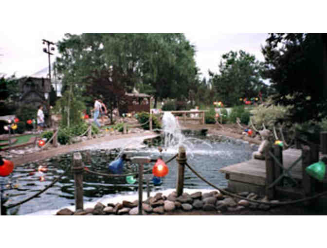 Waltz Golf Farm - 4 Mini Golf Passes