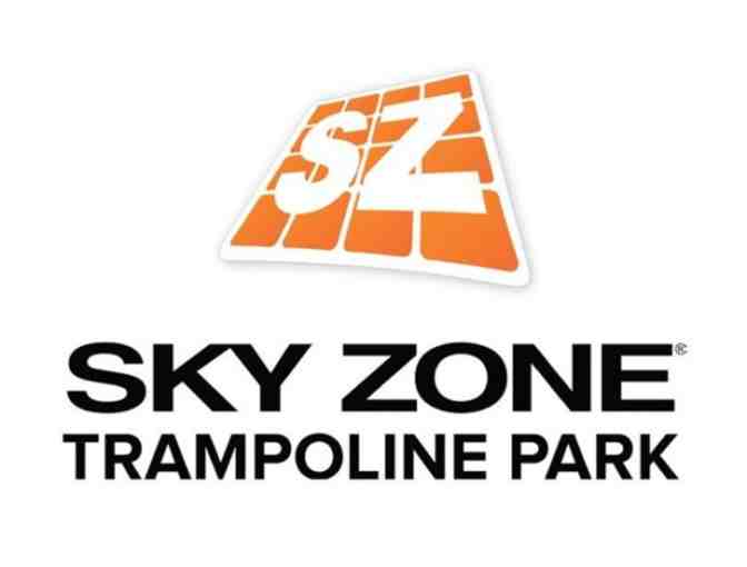Sky Zone - Five 60-minute Jump Time Passes