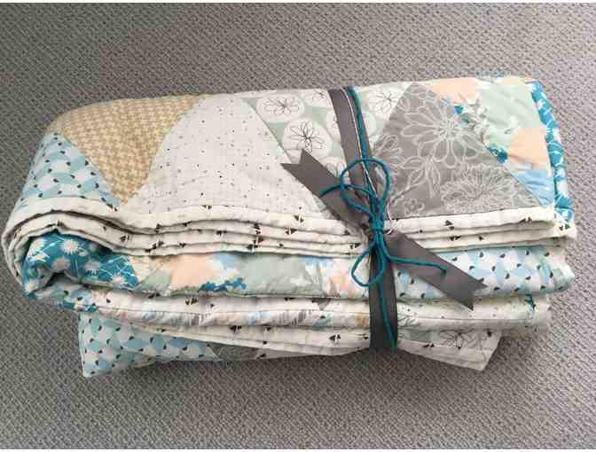 ConnieLouQuilts Etsy Shop - Toddler Quilt