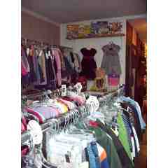 Red Ribbon Consignment Closet Inc