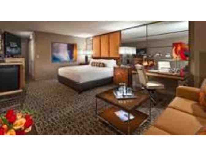 MGM Grand Detroit 1-night stay & dinner for two at Wolfgang Puck Pizzeria and Cucina