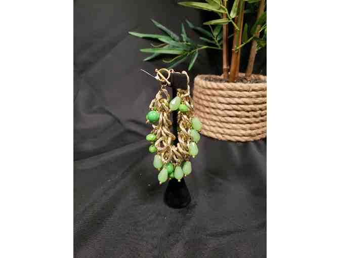 Gold Chain Link Bracelet w/Green Dangling Stones