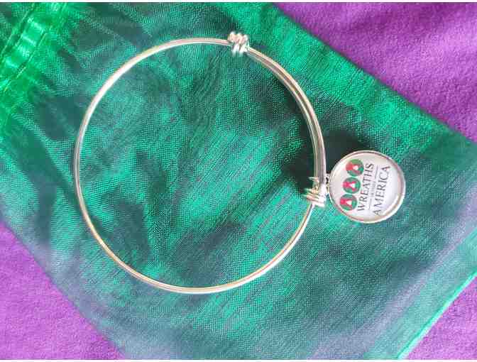 Wreaths across America Gift Tote with Wreath (not shown)