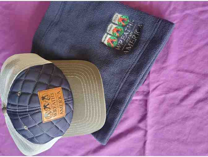 Wreaths across America Gift Tote with Wreath (not shown)