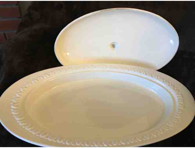 Large Ceramic Casserole with Lid - Photo 2