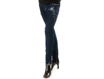 Designer Seven jeans, styled by Diane Farr for A Pea in the Pod.