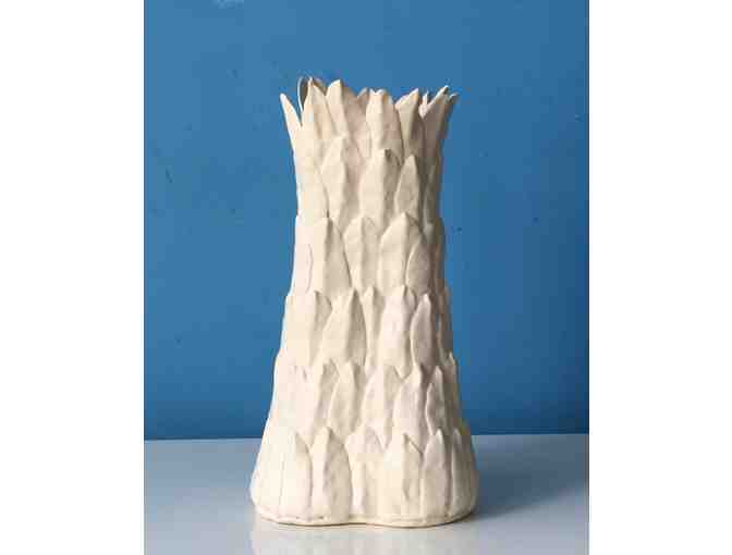 Linda Nagaoka: Trillium Vase