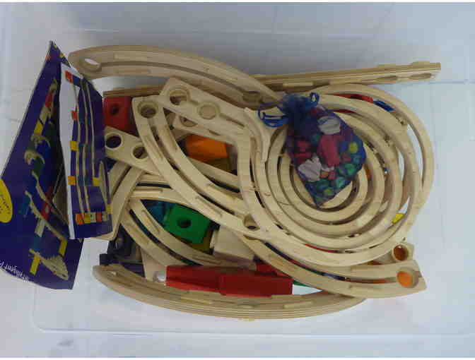 Build your own marble run set