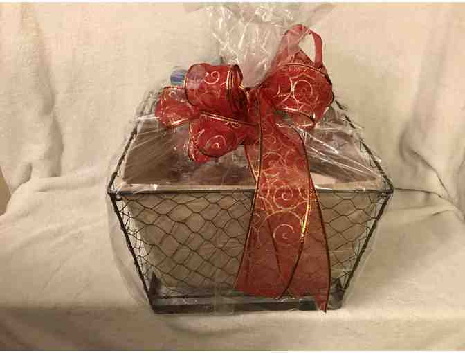 Romantic Wine Basket & Handmade 'Knots of Love' wine lovers blanket