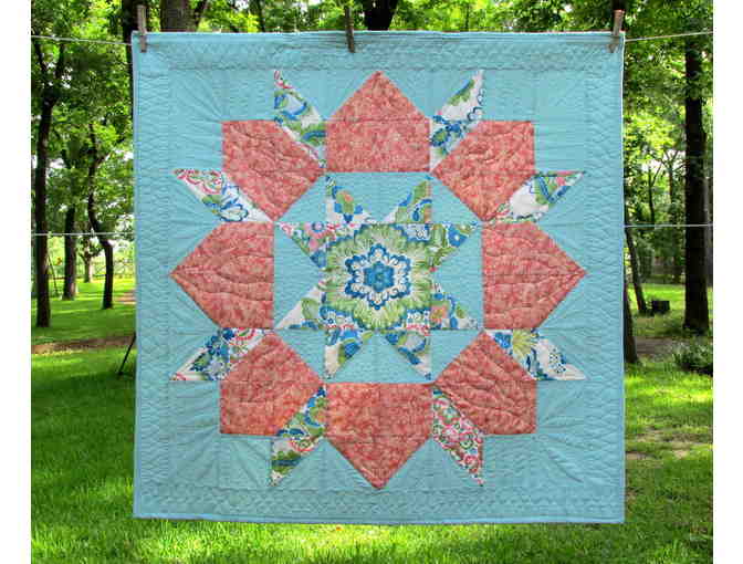 Americana Quilt!  Plus GIFT IDEA: Design your quilt with gifted Texas quilting artist!