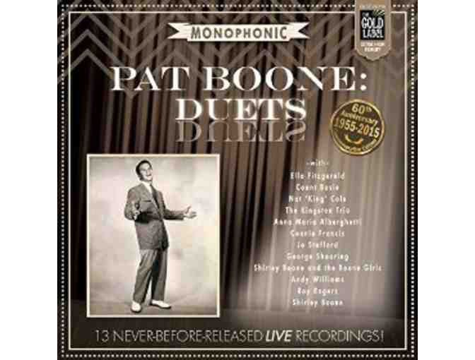 TWO CDs & COLLECTOR'S BOOKLET, SIGNED BY PAT BOONE! 'LEGACY' AND 'DUETS'