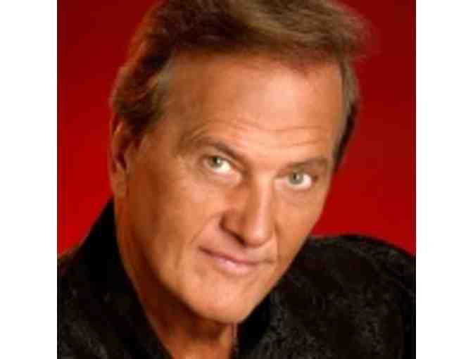 TWO CDs & COLLECTOR'S BOOKLET, SIGNED BY PAT BOONE! 'LEGACY' AND 'DUETS'