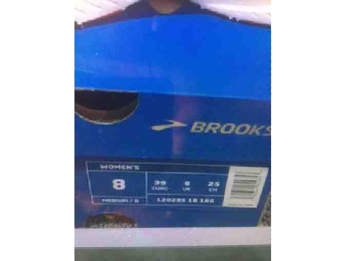 Brooks's Patriotic Womens Shoe! Size 8, Original Box!  Free shipping!