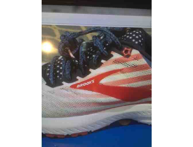 Brooks's Patriotic Womens Shoe! Size 8, Original Box!  Free shipping! - Photo 2