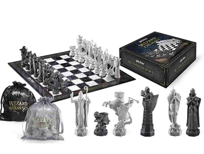 Harry Potter- Wizard Chess Set