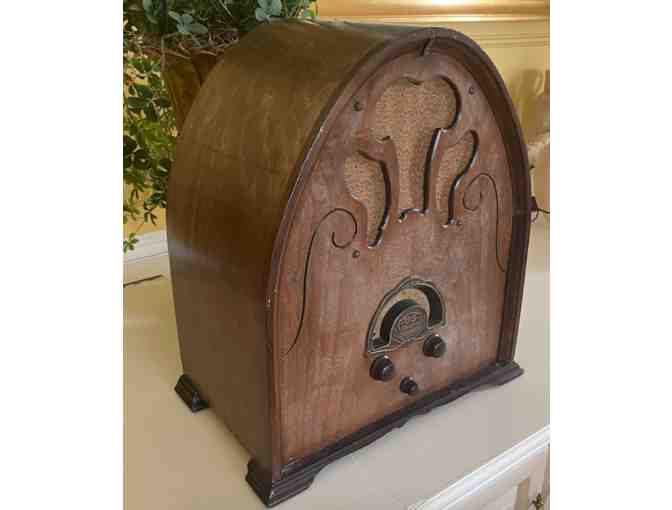 Vintage 1931 U.S. Gloritone Cathedral Model 99A Radio