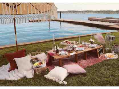 Luxury Picnic For Two Provided by Potomac Picnics!