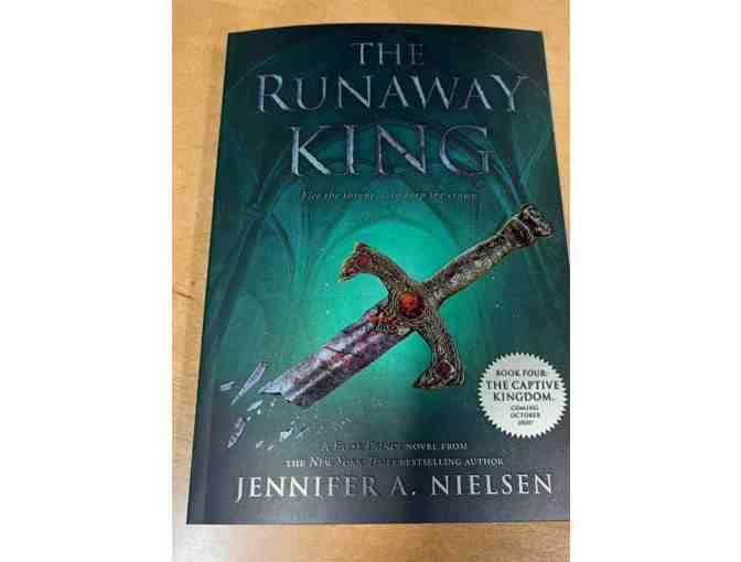 The Runaway King (The Ascendance Series, Book 2) - Jennifer Nielsen *Autographed*