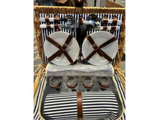 Picnic Basket Set!
