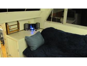 3 day/2 Night Stay on a Houseboat in Boston