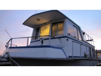 3 day/2 Night Stay on a Houseboat in Boston
