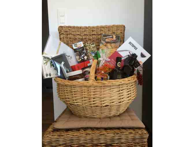 CGA Wine Glasses Gift Basket