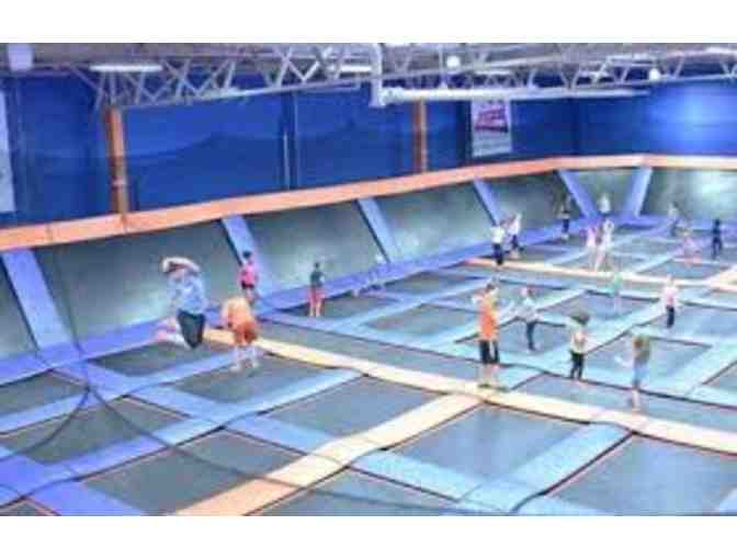Skyzone Trampoline Park $25 gift card