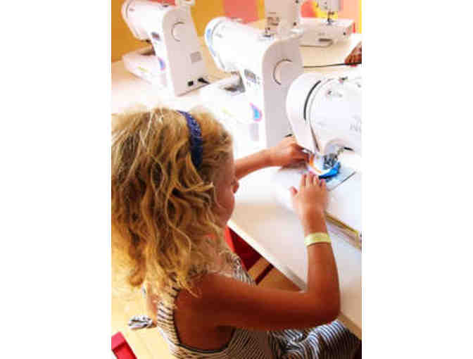 SEW FUN! Newton Sewing Studio: Deluxe Sewing Party for 15