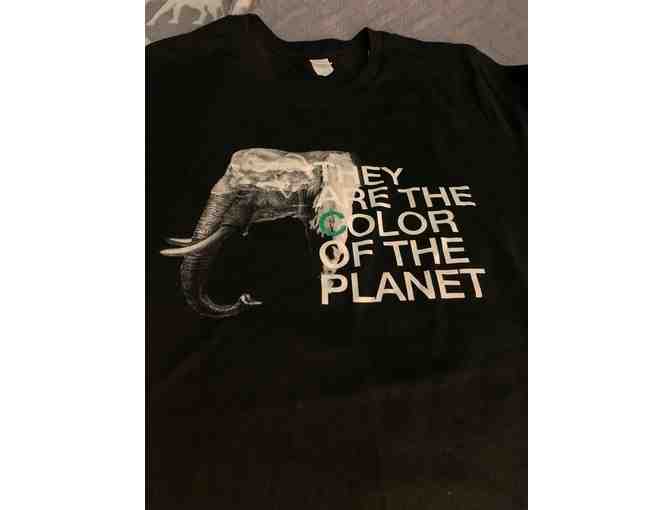 Save The Elephant / Trunks Up - T-Shirt
