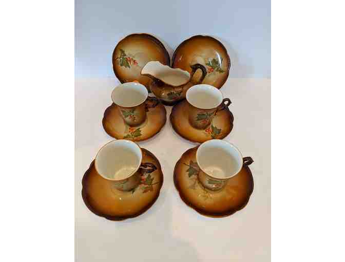 Currants Laughlin Art China Cups, Saucers, and Creamer
